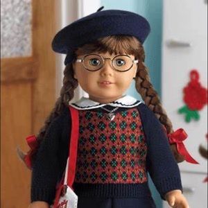 RARE American Girl: Original Molly McIntire with outfit and book